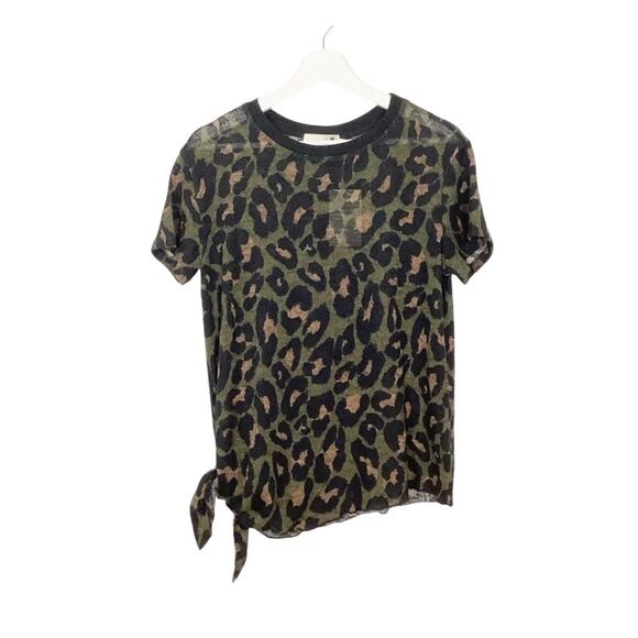 Everleigh Side Tie Animal Print Short Sleeve Blouse Top Small NWT - Picture 2 of 5